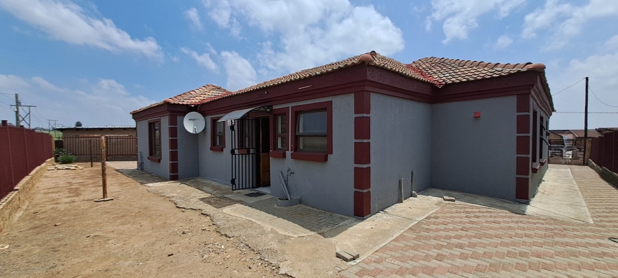 3 Bedroom Property for Sale in Giyani Free State